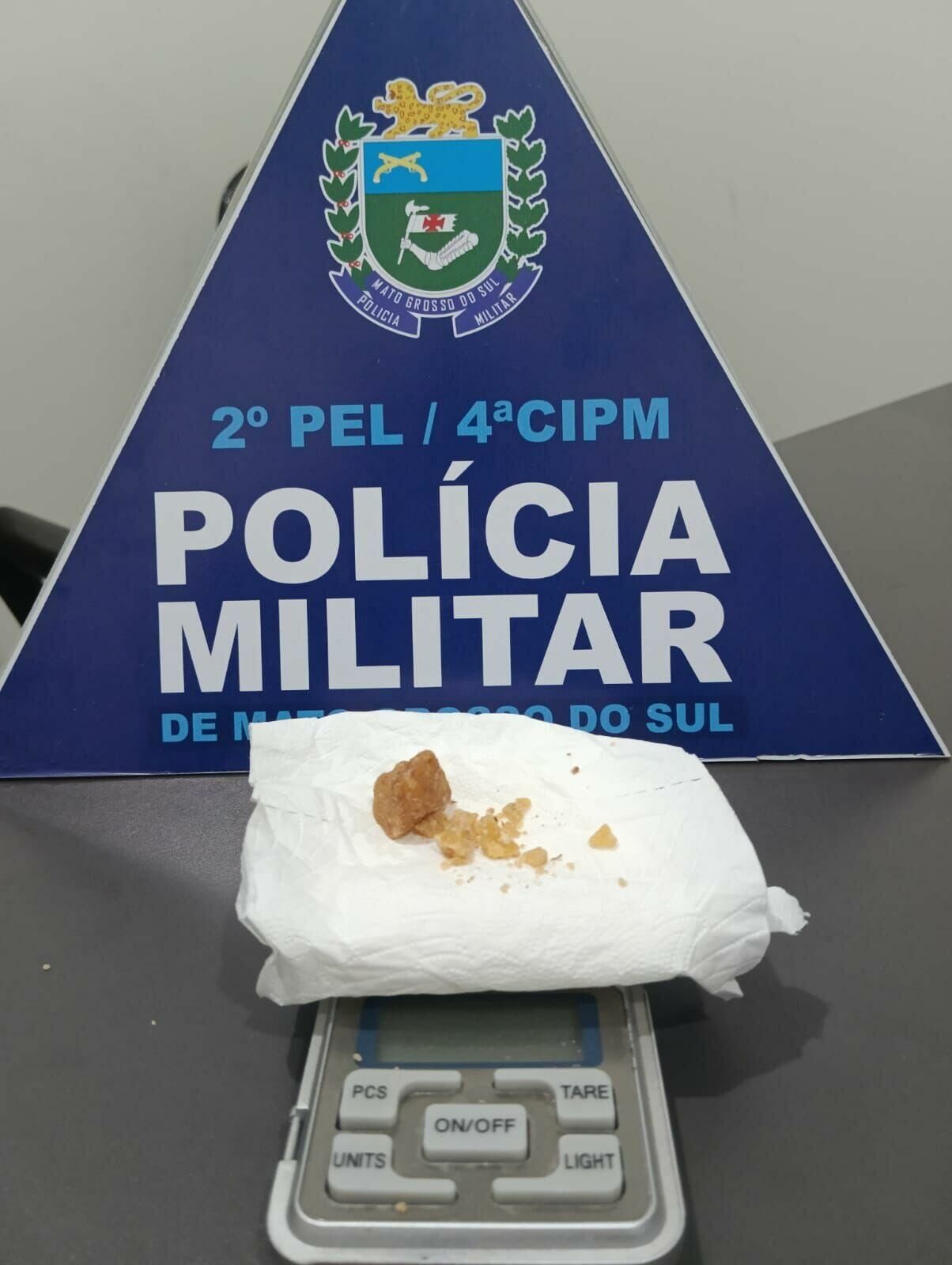 Imagem de compartilhamento para o artigo Traficante esconde droga dentro da boca durante abordagem policial e acaba preso em Costa Rica da MS Todo dia